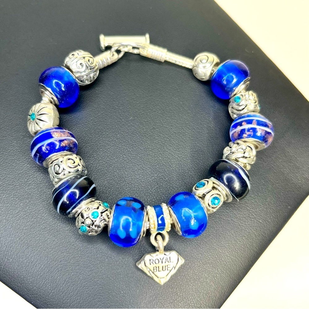 Royal Blue Art Glass Bead Silver Charm Bracelet 8"